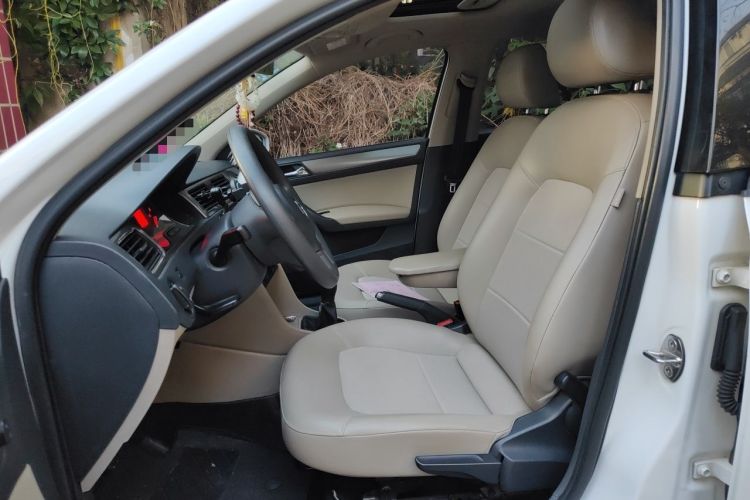 Used Volkswagen Santana 2015 1.6L Manual Comfort Edition Left Front Seat