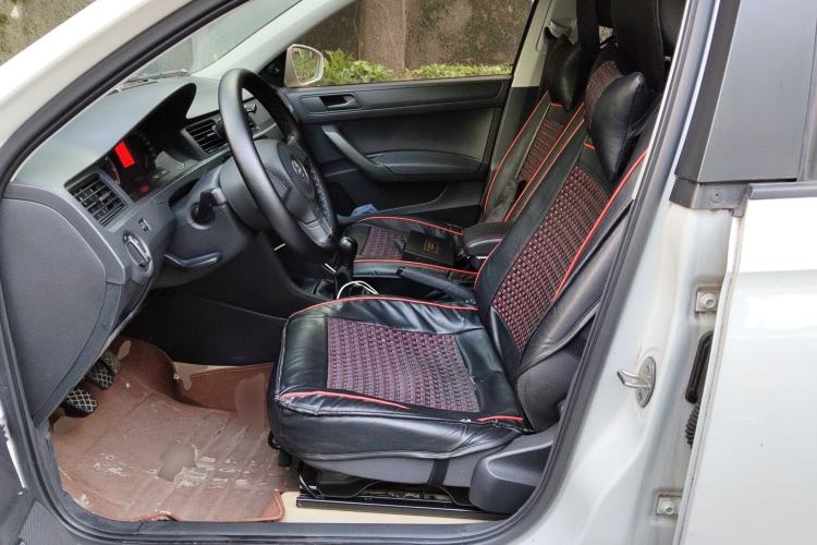 Used Volkswagen Santana 2015 1.4L Manual Fashion Edition Left Front Seat
