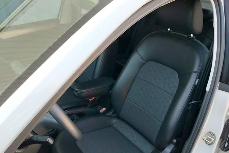 Used Volkswagen Santana 2015 1.6L Manual Comfort Edition Left Front Seat