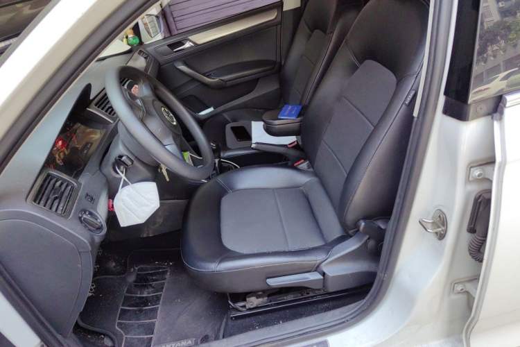 Used Volkswagen Santana 2015 1.6L Manual Comfort Edition Left Front Seat