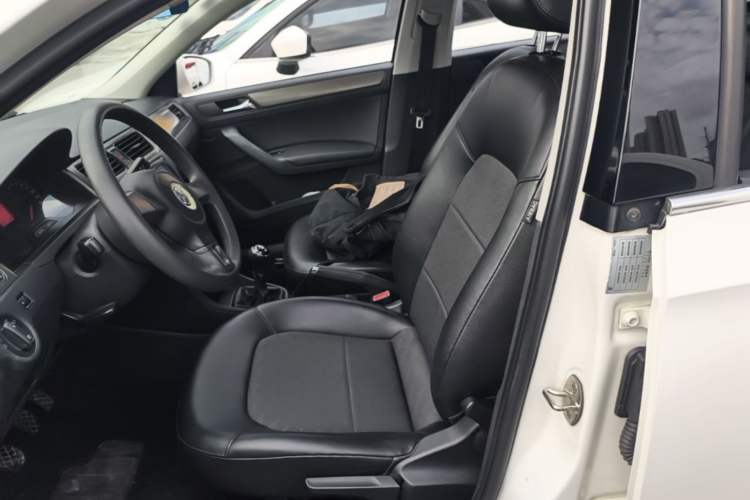 Used Volkswagen Santana 2015 1.6L Manual Comfort Edition Left Front Seat