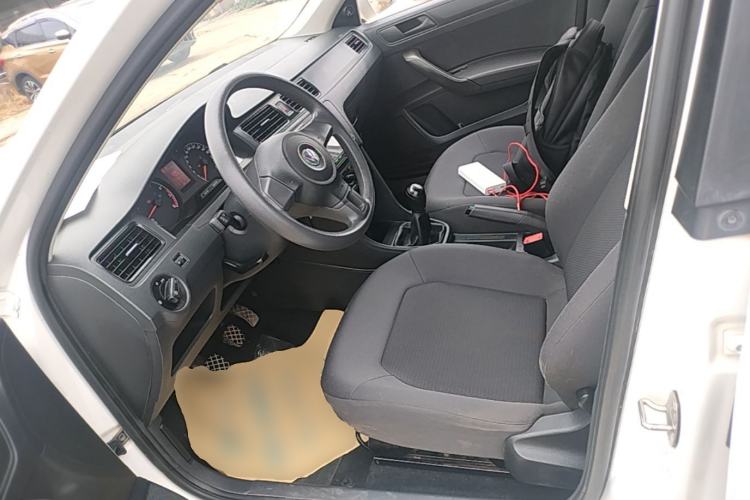 Used Volkswagen Santana 2015 1.4L Manual Fashion Edition Left Front Seat