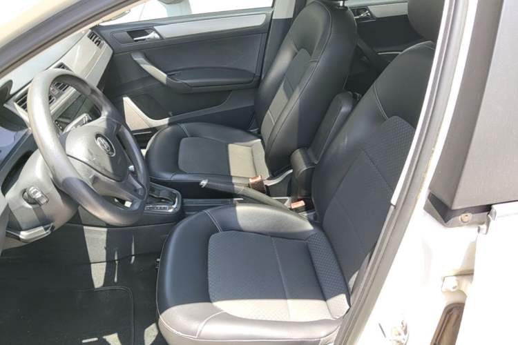 Used Volkswagen Santana 2015 Haval H6 1.6L Automatic Comfort Model Left Front Seat