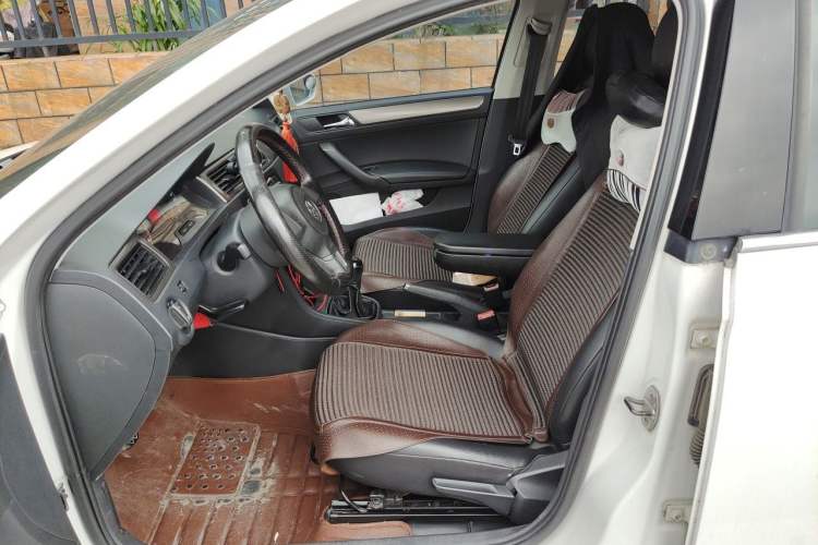 Used Volkswagen Santana 2015 1.6L Manual Comfort Edition Left Front Seat