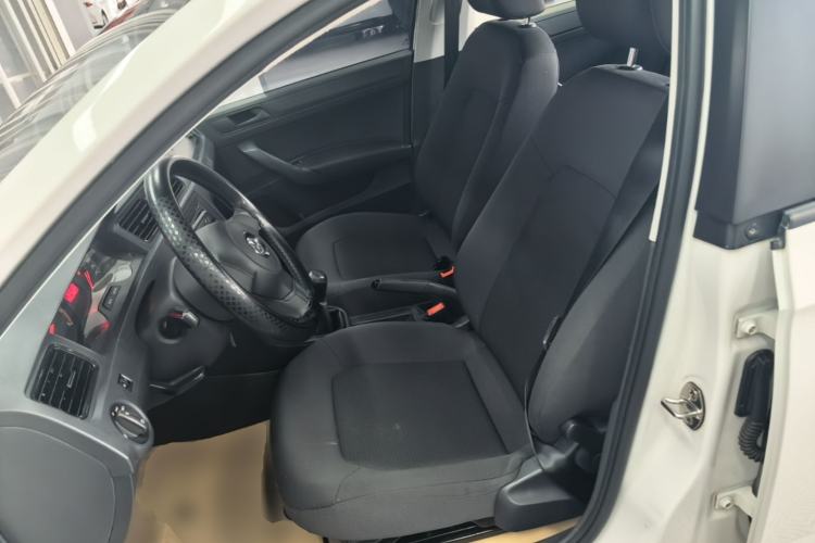 Used Volkswagen Santana 2015 1.6L Manual Fashion Edition Left Front Seat