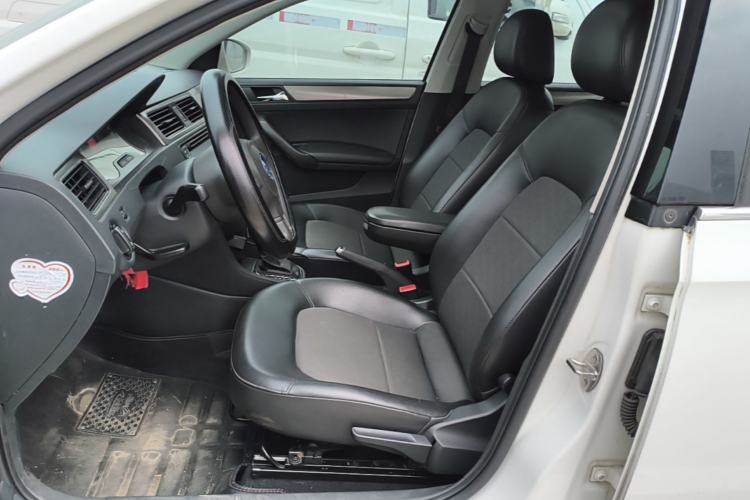 Used Volkswagen Santana 2015 1.6L Automatic Comfort Edition Left Front Seat