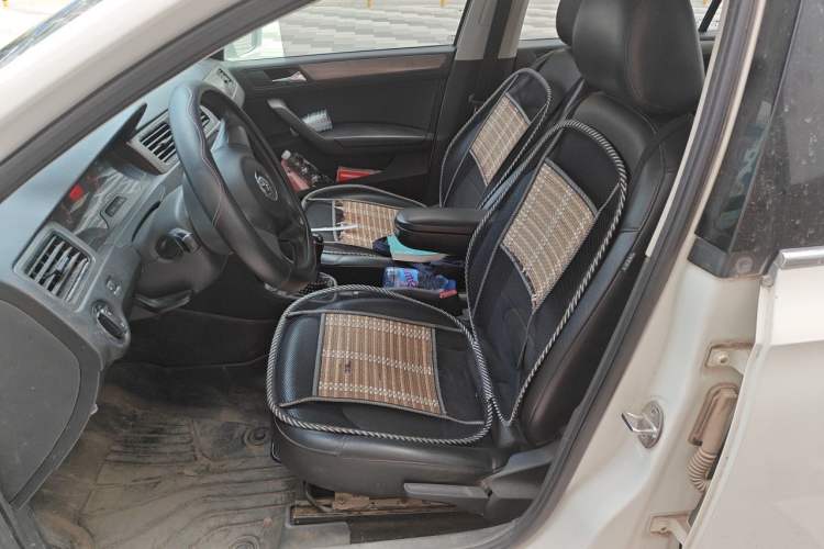 Used Volkswagen Santana 2015 1.6L Manual Comfort Edition Left Front Seat