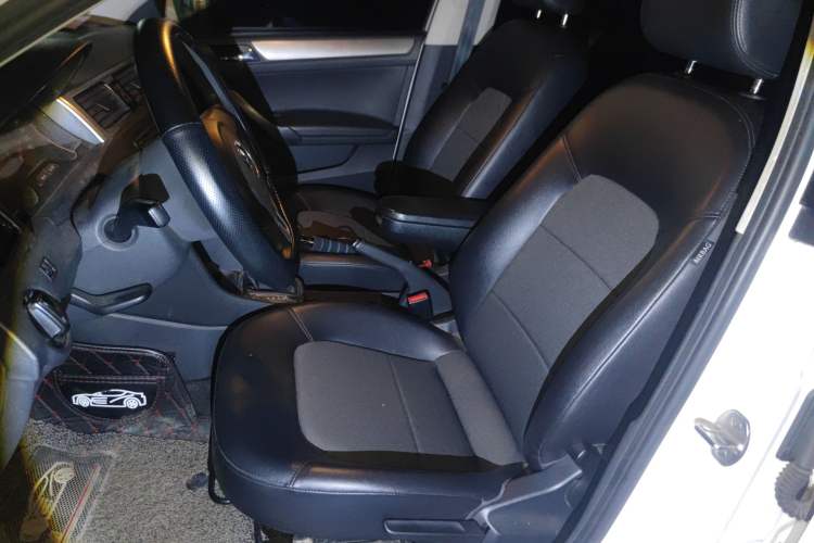 Used Volkswagen Santana 2015 1.6L Automatic Comfort Edition Left Front Seat