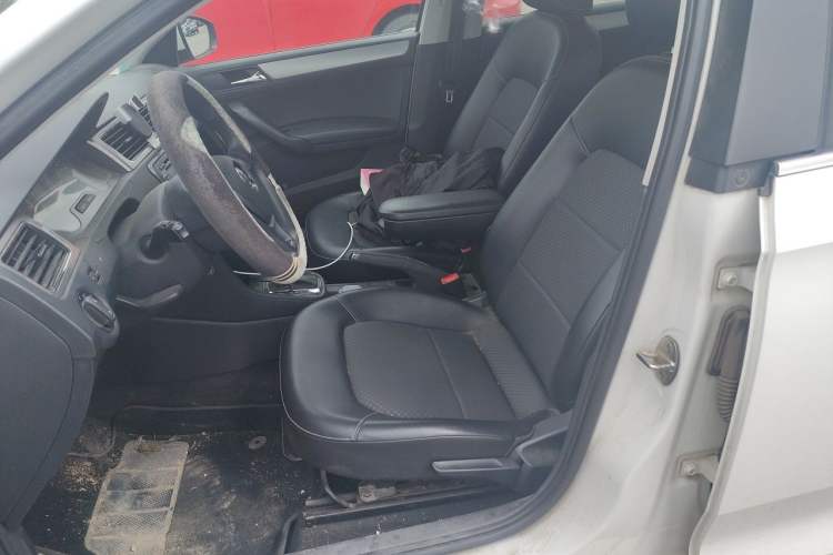 Used Volkswagen Santana 2015 Haval H6 1.6L Automatic Comfort Model Left Front Seat