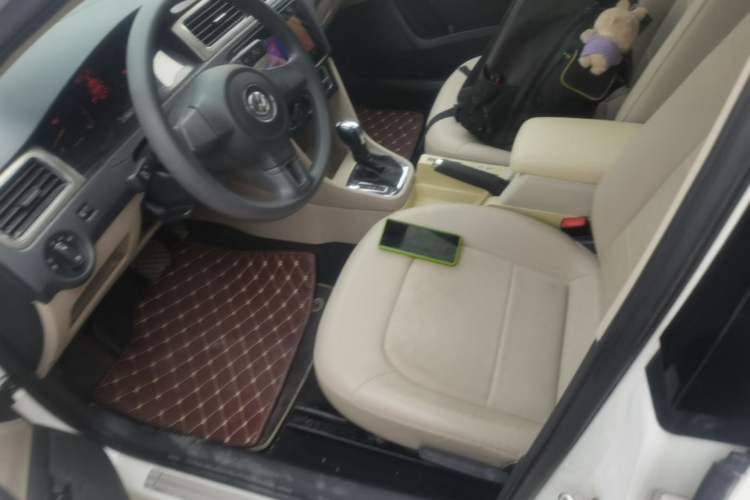 Used Volkswagen Santana 2015 1.6L Automatic Comfort Edition Left Front Seat