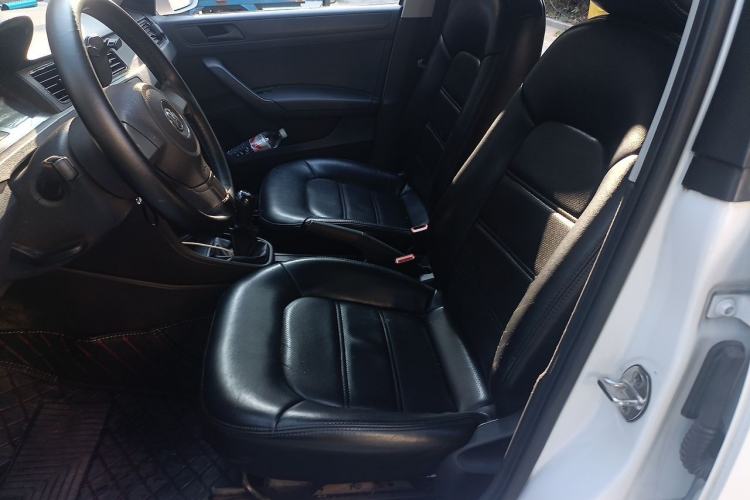 Used Volkswagen Santana 2015 1.6L Manual Fashion Edition Left Front Seat