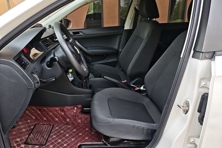 Used Volkswagen Santana 2015 1.6L Manual Fashion Edition Left Front Seat