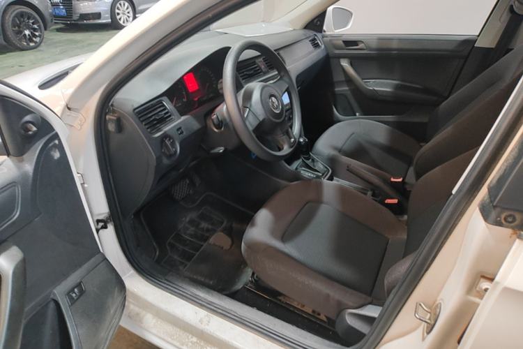 Used Volkswagen Santana 2015 1.6L Automatic Fashion Edition Left Front Seat