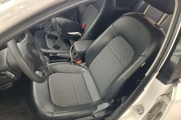 Used Volkswagen Santana 2015 1.6L Automatic Comfort Edition Left Front Seat