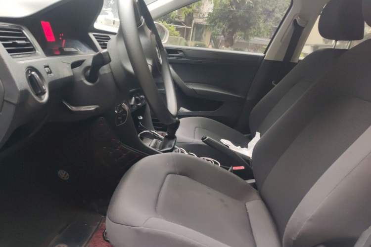 Used Volkswagen Santana 2015 1.6L Manual Fashion Edition Left Front Seat