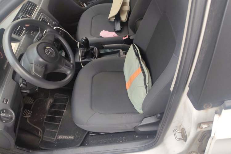 Used Volkswagen Santana 2015 1.6L Manual Fashion Edition Left Front Seat