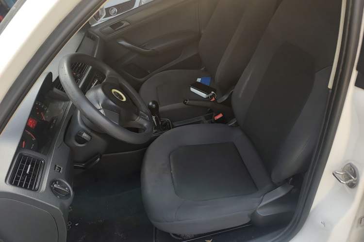 Used Volkswagen Santana 2015 1.6L Manual Fashion Edition Left Front Seat