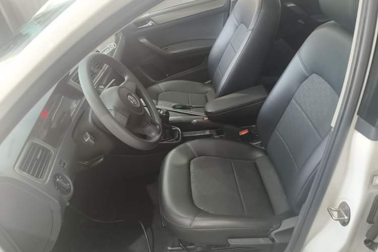 Used Volkswagen Santana 2015 1.6L Manual Comfort Edition Left Front Seat