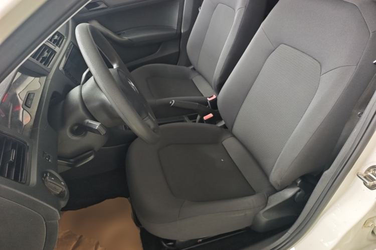Used Volkswagen Santana 2015 1.6L Manual Fashion Edition Left Front Seat