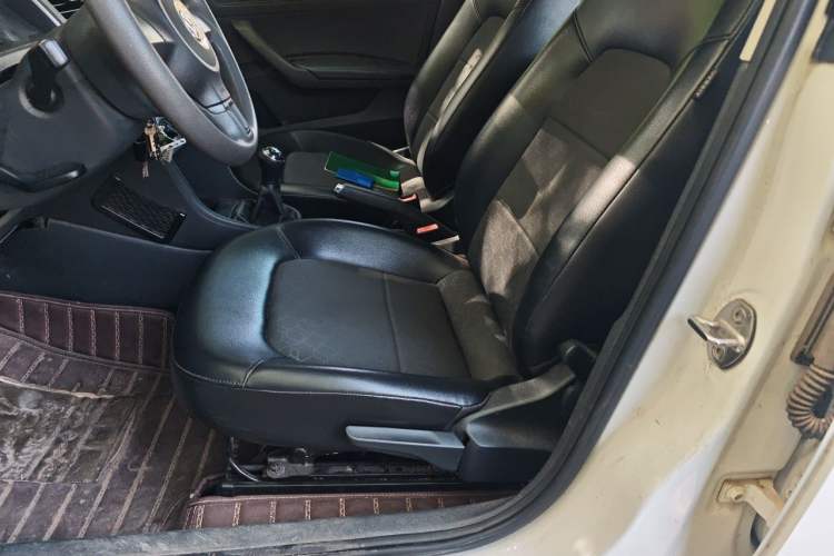 Used Volkswagen Santana 2015 1.6L Manual Comfort Edition Left Front Seat