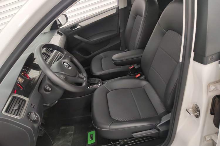 Used Volkswagen Santana 2015 Haval H6 1.6L Automatic Comfort Model Left Front Seat