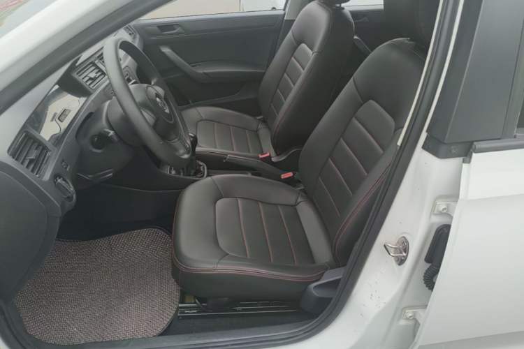 Used Volkswagen Santana 2015 1.4L Manual Fashion Edition Left Front Seat