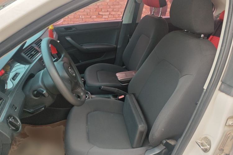 Used Volkswagen Santana 2015 1.6L Manual Fashion Edition Left Front Seat