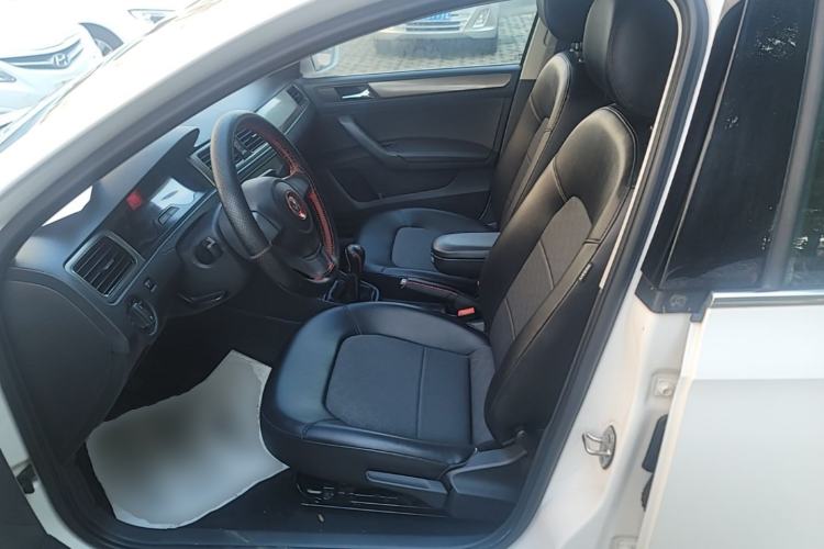 Used Volkswagen Santana 2015 1.6L Manual Comfort Edition Left Front Seat