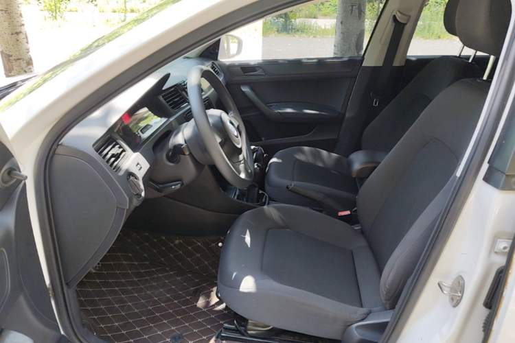 Used Volkswagen Santana 2015 1.6L Manual Fashion Edition Left Front Seat