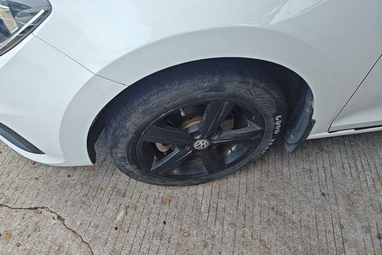 Used Volkswagen Santana 2015 Haval H6 1.6L Automatic Luxury Model Left Front Wheel Hub