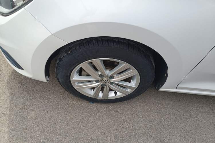 Used Volkswagen Santana 2015 Haval H9 1.6L Manual Comfort Edition Left Front Wheel Hub