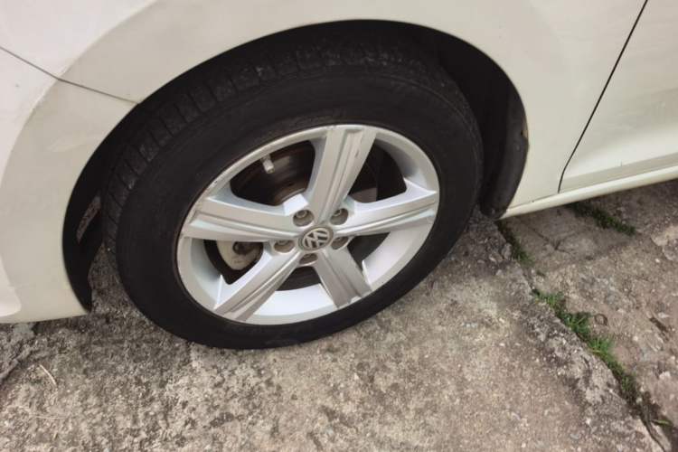 Used Volkswagen Santana 2015 Haval H6 1.6L Automatic Luxury Model Left Front Wheel Hub
