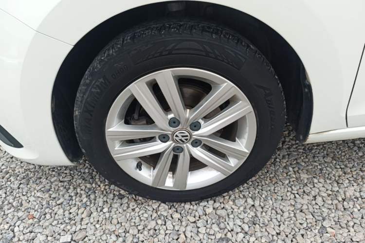 Used Volkswagen Santana 2015 Haval H6 1.6L Automatic Comfort Model Left Front Wheel Hub