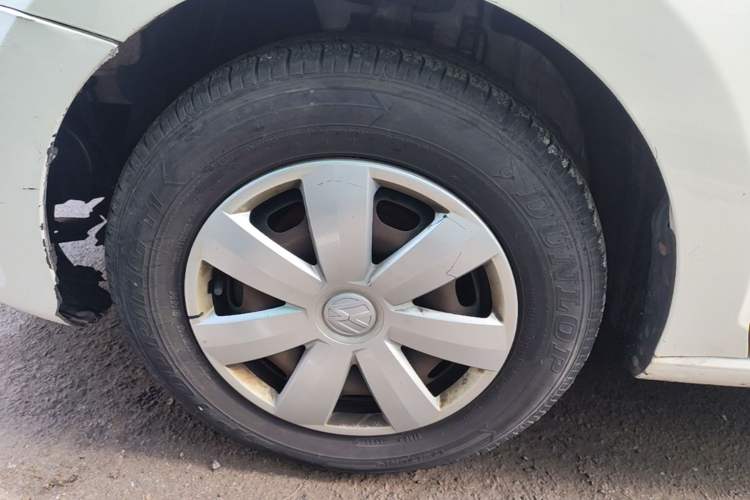 Used Volkswagen Santana 2015 1.4L Manual Fashion Edition Left Front Wheel Hub