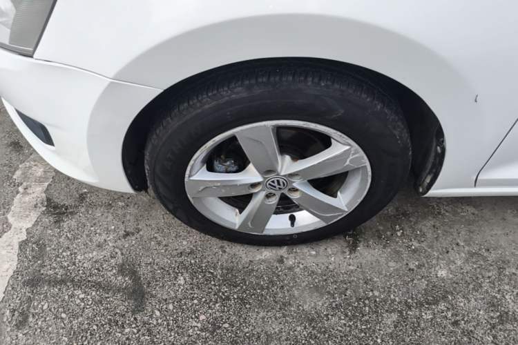 Used Volkswagen Santana 2015 1.6L Manual Comfort Edition Left Front Wheel Hub