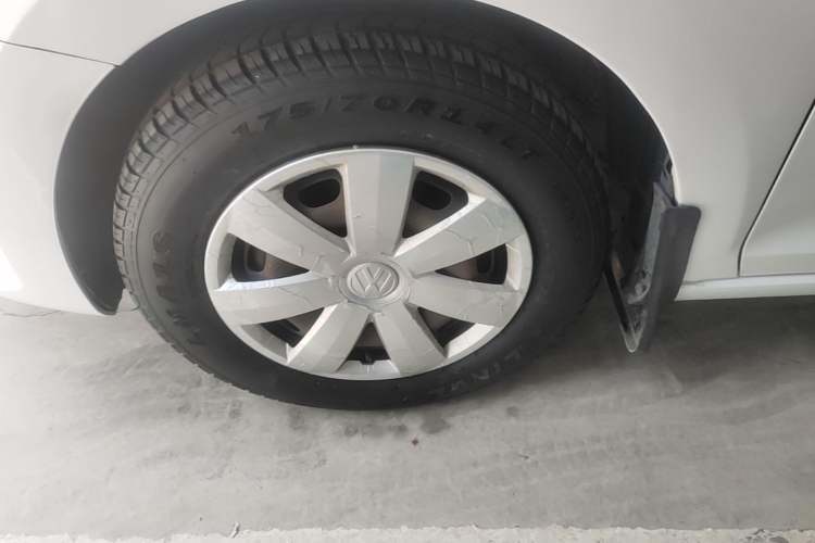Used Volkswagen Santana 2015 1.6L Automatic Fashion Edition Left Front Wheel Hub