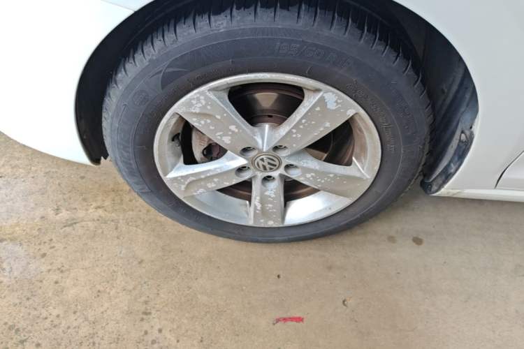 Used Volkswagen Santana 2015 1.6L Automatic Comfort Edition Left Front Wheel Hub