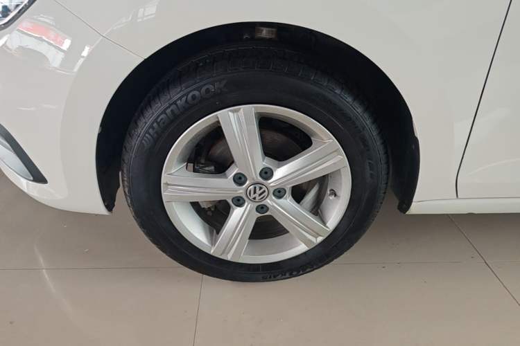 Used Volkswagen Santana 2015 Haval H6 1.6L Automatic Luxury Model Left Front Wheel Hub