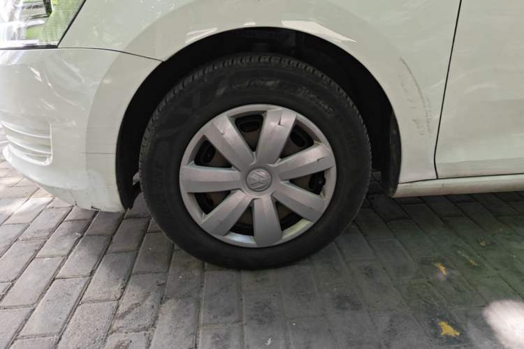 Used Volkswagen Santana 2015 1.4L Manual Fashion Edition Left Front Wheel Hub