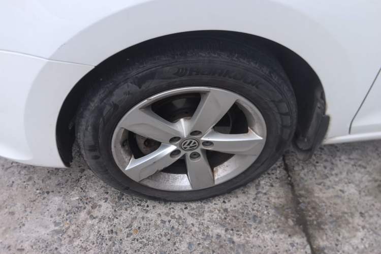 Used Volkswagen Santana 2015 1.6L Manual Comfort Edition Left Front Wheel Hub