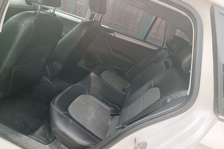 Used Volkswagen Santana 2015 Haval H9 1.6L Manual Comfort Edition Left Rear Seat