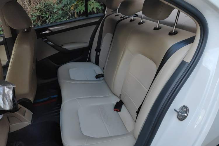 Used Volkswagen Santana 2015 1.6L Manual Comfort Edition Left Rear Seat