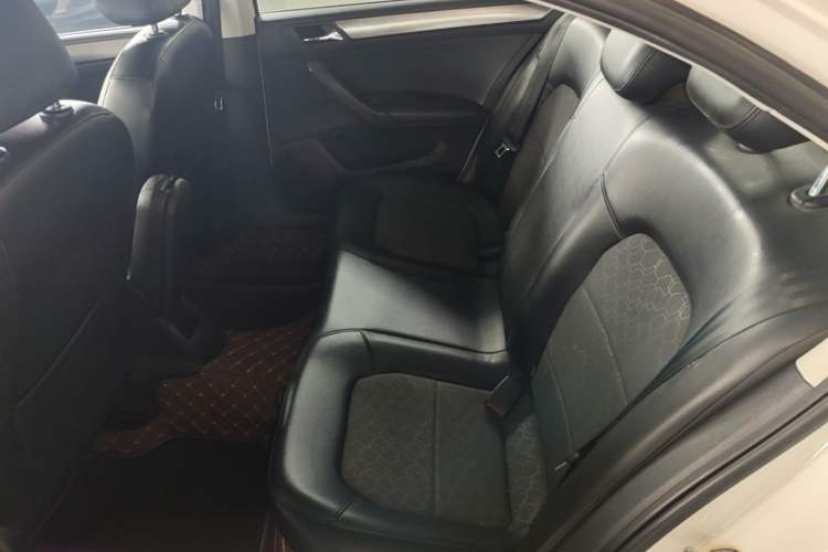 Used Volkswagen Santana 2015 1.6L Manual Comfort Edition Left Rear Seat
