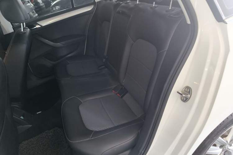 Used Volkswagen Santana 2015 Haval H6 1.6L Automatic Comfort Model Left Rear Seat