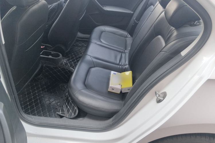 Used Volkswagen Santana 2015 1.6L Manual Fashion Edition Left Rear Seat