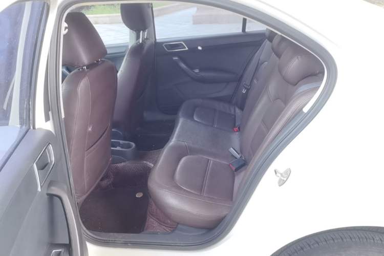 Used Volkswagen Santana 2015 1.6L Manual Fashion Edition Left Rear Seat