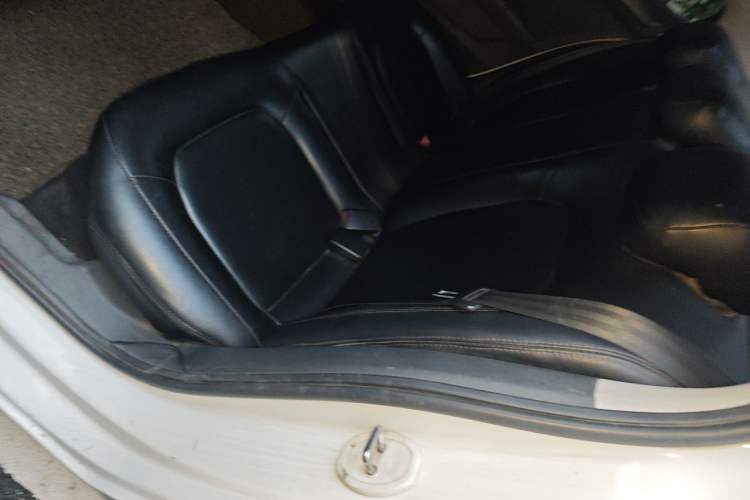 Used Volkswagen Santana 2015 1.6L Manual Fashion Edition Left Rear Seat
