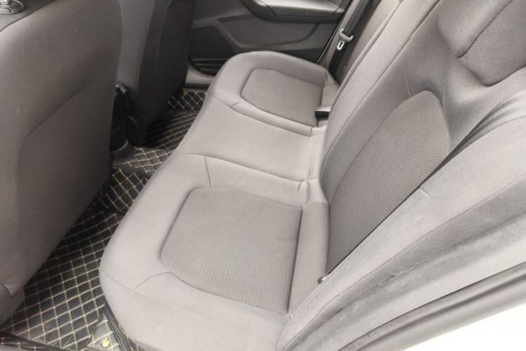 Used Volkswagen Santana 2015 1.4L Manual Fashion Edition Left Rear Seat