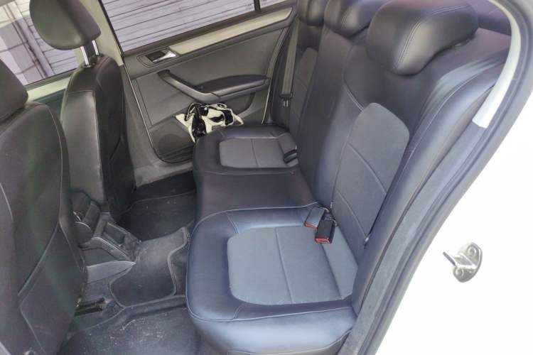 Used Volkswagen Santana 2015 1.6L Manual Comfort Edition Left Rear Seat