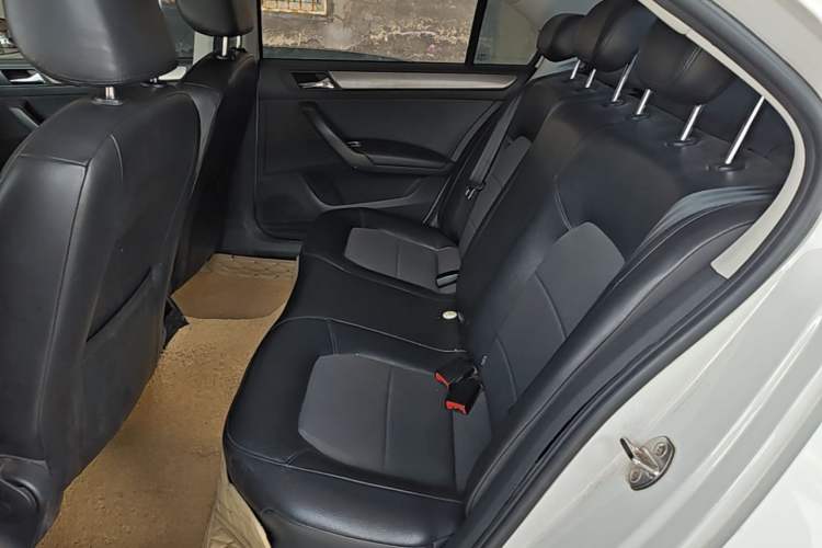 Used Volkswagen Santana 2015 1.6L Automatic Comfort Edition Left Rear Seat